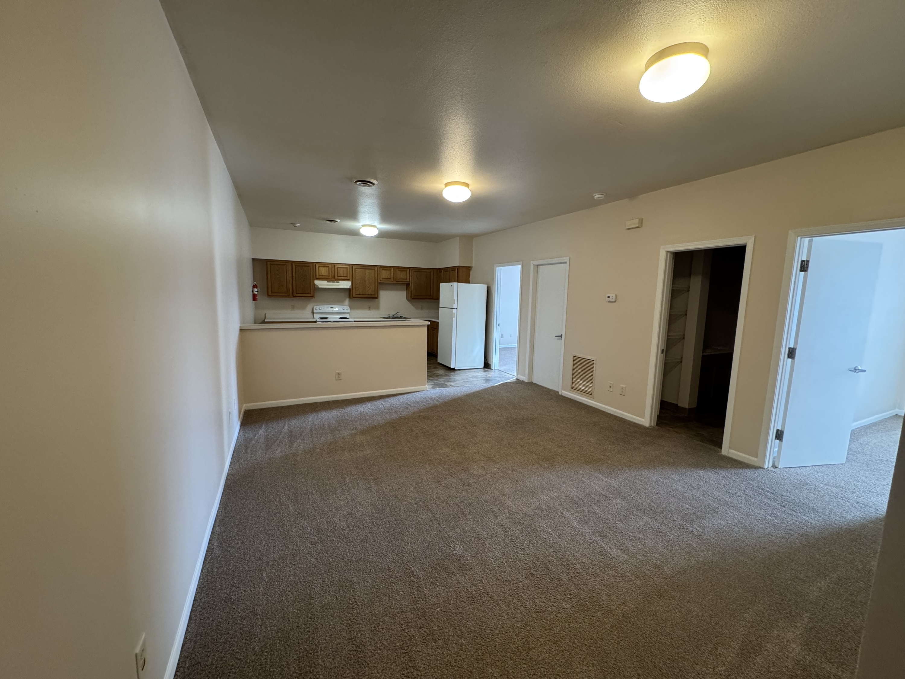 1400 North Avenue - 218